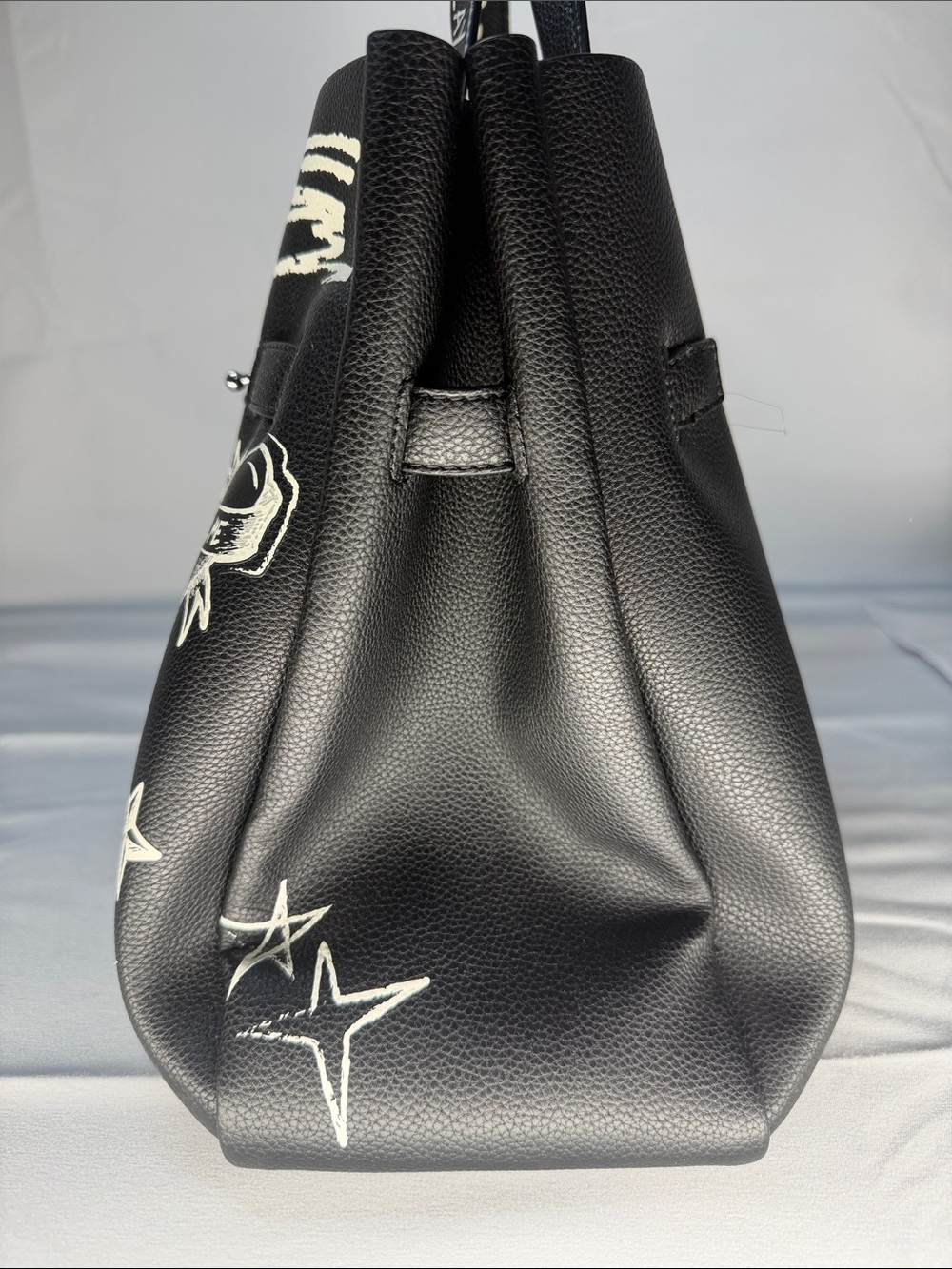 DKNY Black & White Graffiti New York Tote - Picture 4 of 7